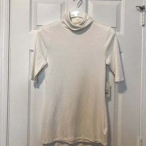 NWT 1/4 SLEEVE TURTLENECK TOP BY A NEW DAY!!